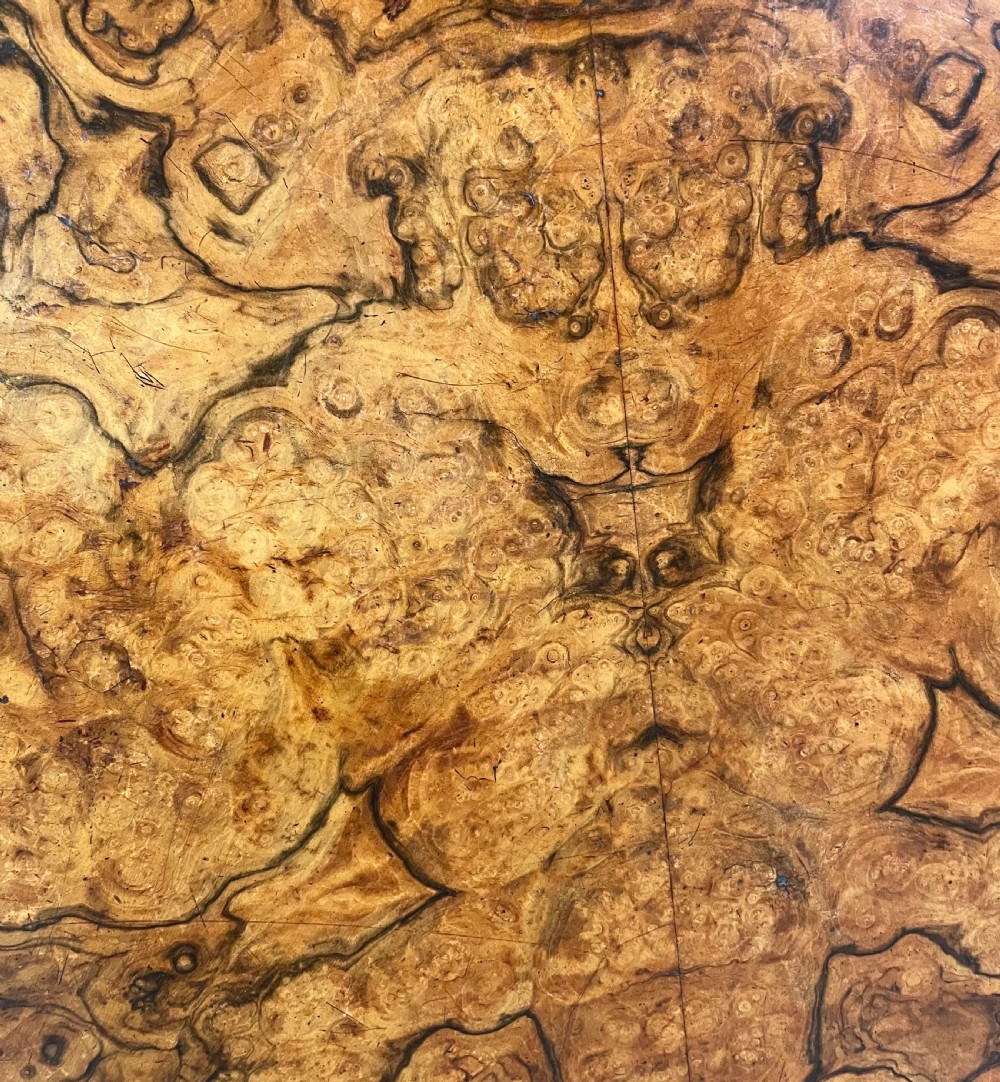 Antique 19th Century Centre Table In Burr Walnut View V