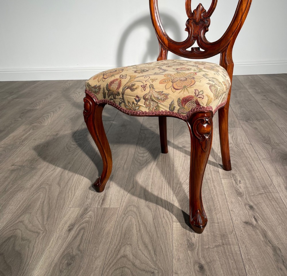 Antique 20th Century Set Of 8 Carved Dining Chairs In Mahogany View V