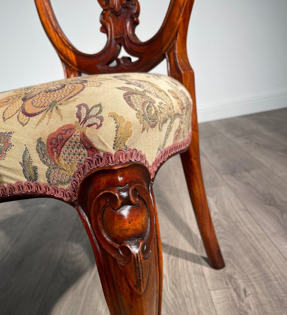 Antique 20th Century Set Of 8 Carved Dining Chairs In Mahogany View VI