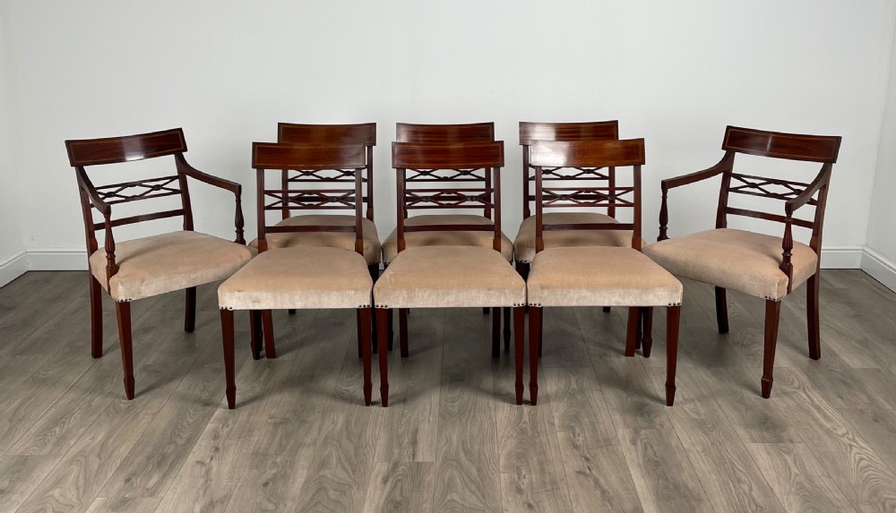 Antique 20th Century Set Of 8 Inlaid Dining Chairs In Mahogany