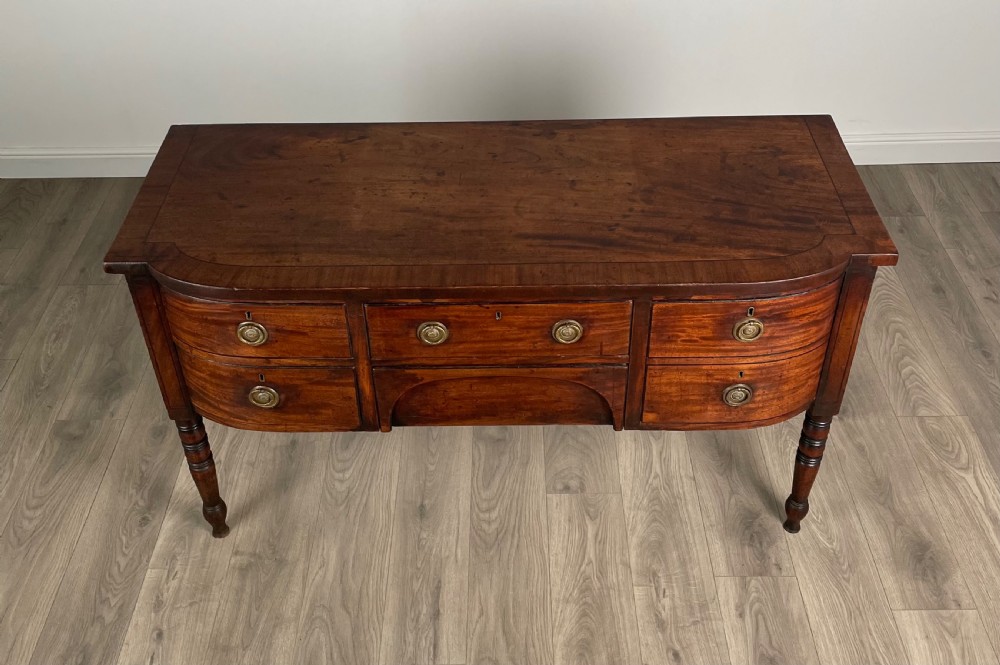 Antique 18th Century Sideboard In Mahogany View II