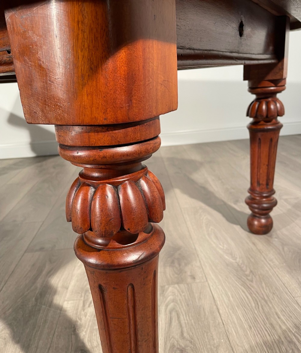 Antique 19th Century Dining Table In Mahogany View VIII