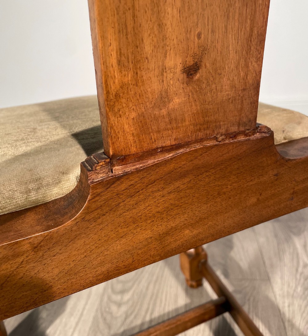 Antique 19th Century Set Of 6 Dining Chairs In Walnut View XIII
