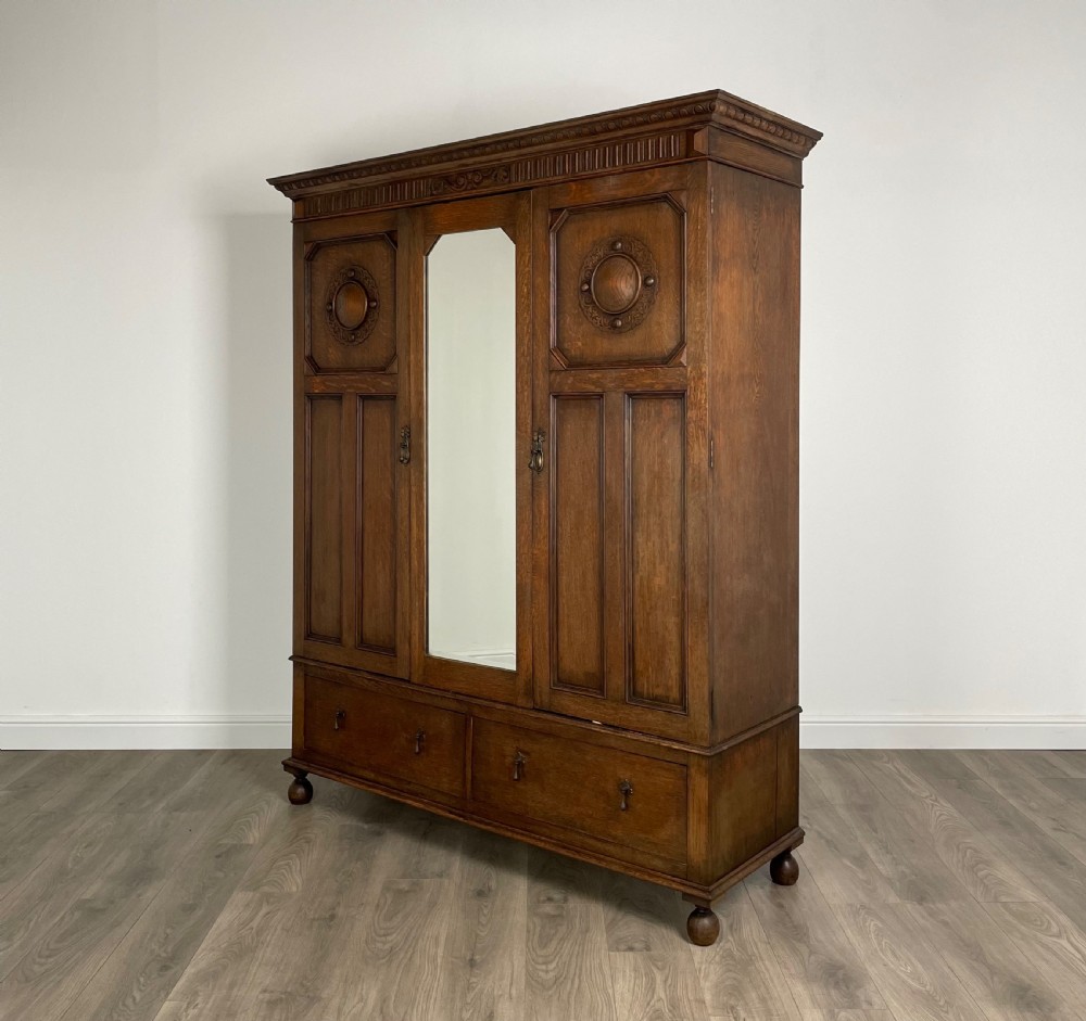 Large 20th Century Edwardian Wardrobe In Oak View III