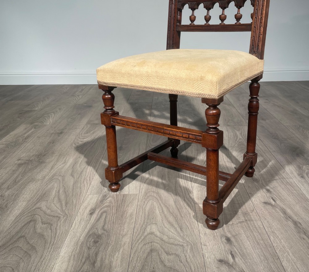 Antique Set Of 4 Carved Victorian Dining Chairs In Walnut View VII
