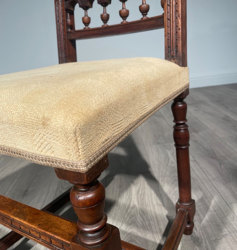 Antique Set Of 4 Carved Victorian Dining Chairs In Walnut View VIII