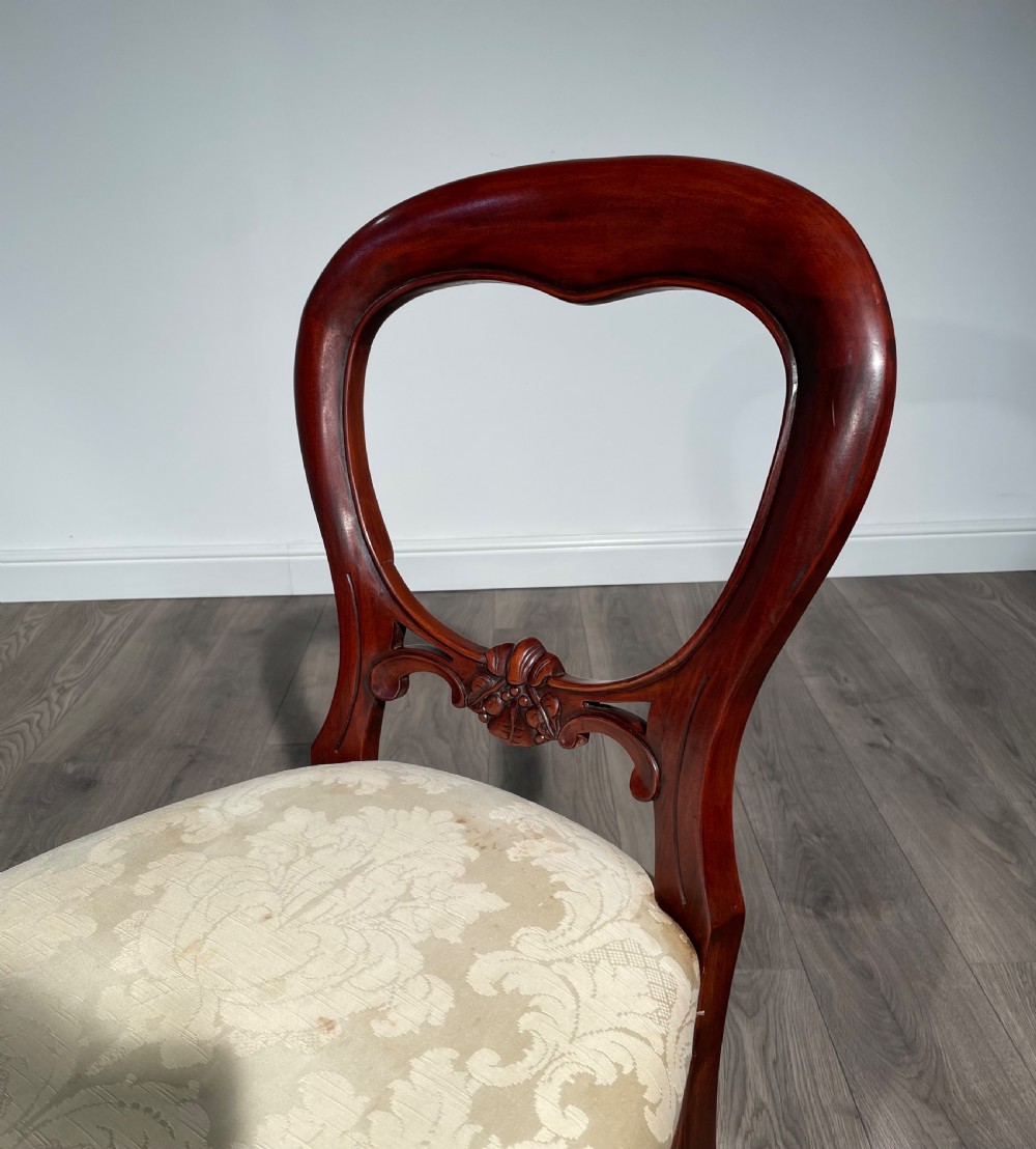 Antique Set Of 10 Victorian Style Balloon Back Dining Chairs In Mahogany View IV