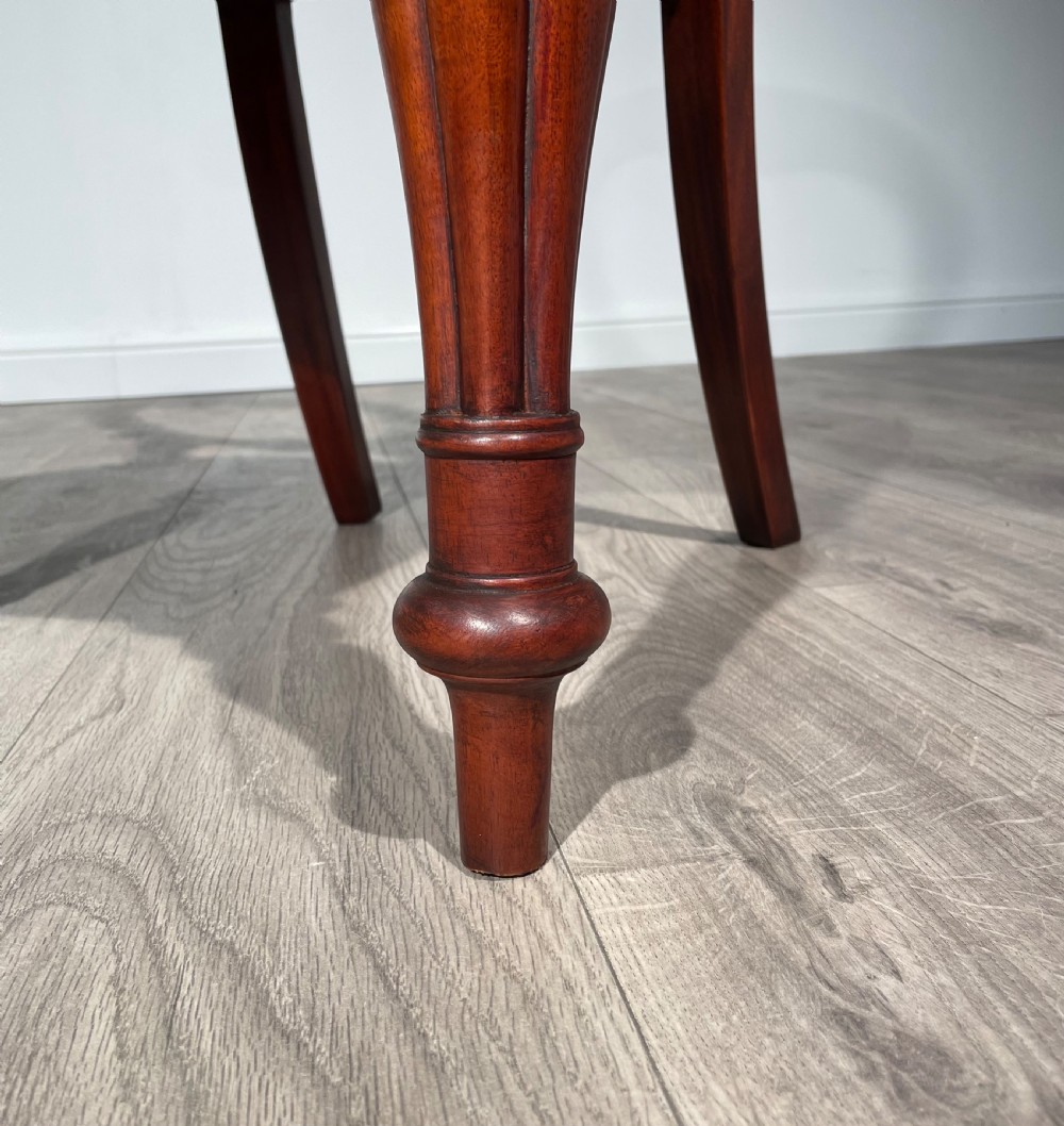 Antique Set Of 10 Victorian Style Balloon Back Dining Chairs In Mahogany View VII