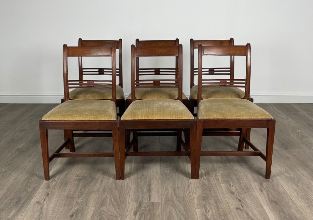 Antique 18th Century Set Of 6 Dining Chairs In Mahogany