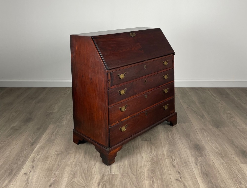 Antique 18th Century Bureau In Rosewood View VII