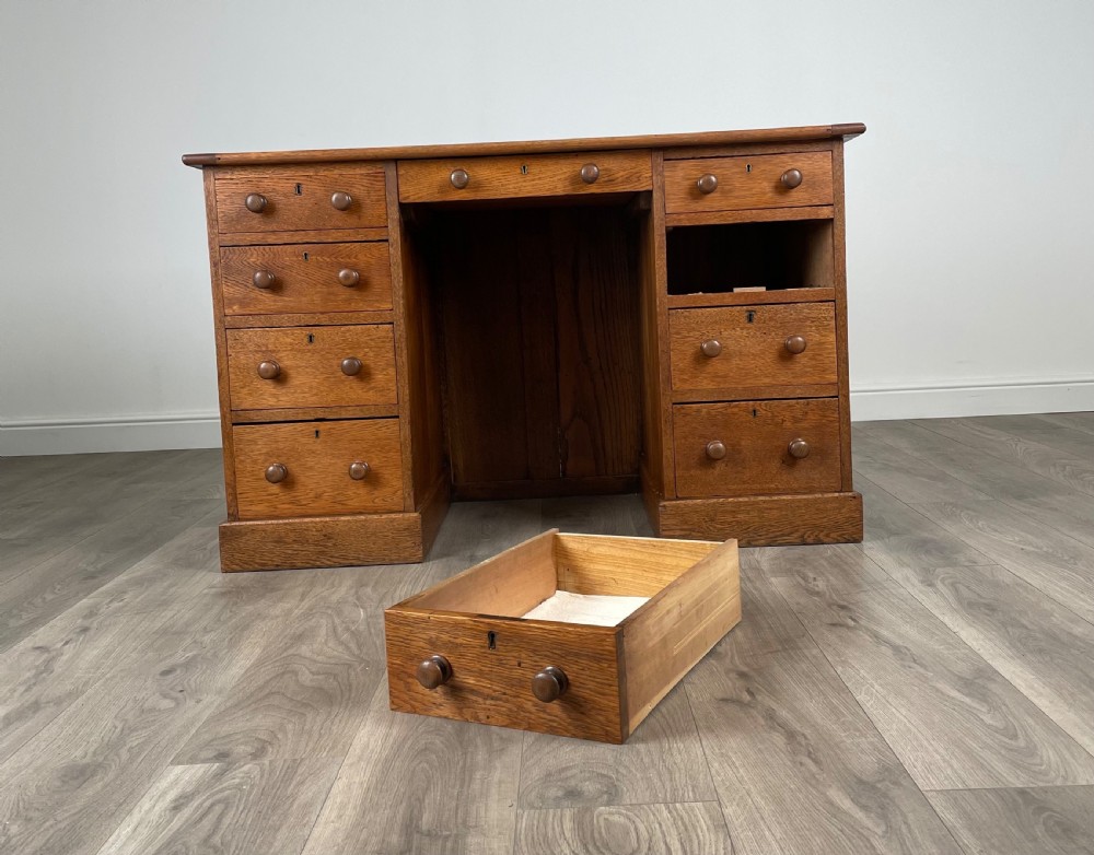 Antique 19th Century Pedestal Desk In Oak View II