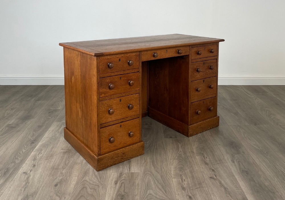 Antique 19th Century Pedestal Desk In Oak View VII