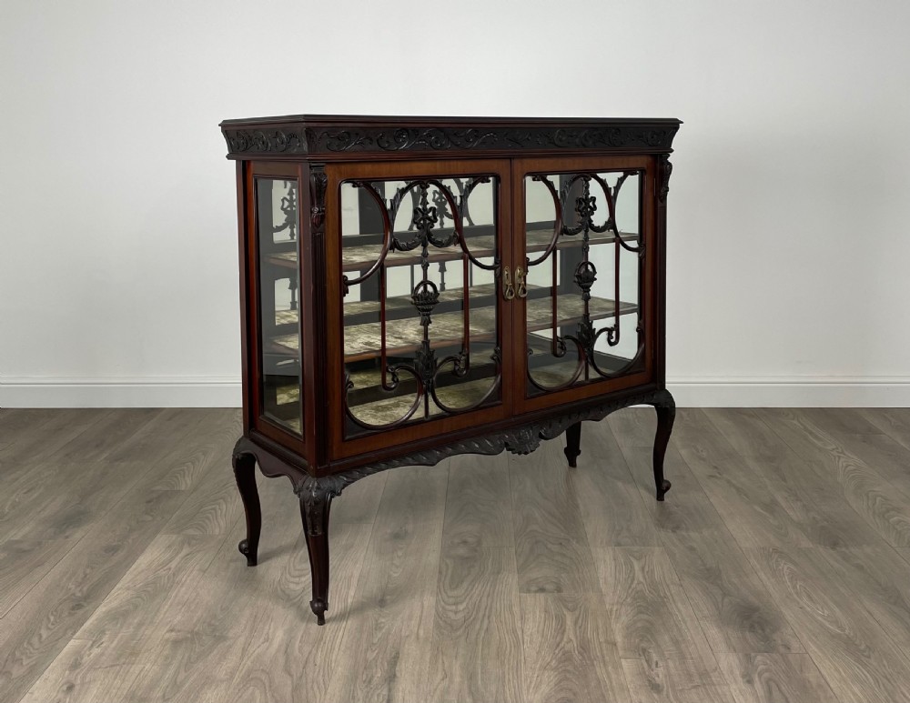Antique 19th Century Display Cabinet In Mahogany View VIII