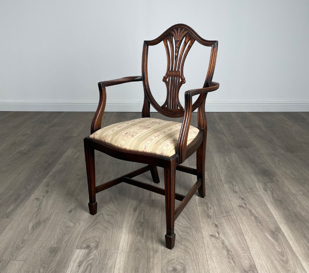 Antique Set Of 6 Edwardian Shield Back Dining Chairs In Mahogany View II