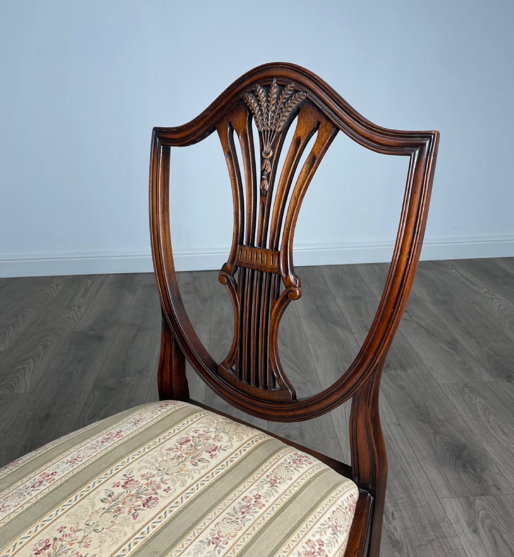 Antique Set Of 6 Edwardian Shield Back Dining Chairs In Mahogany View VII