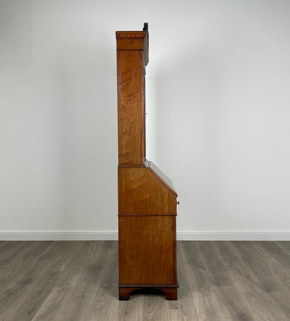 Antique 19th Century Inlaid Bureau Bookcase In Mahogany View XVI