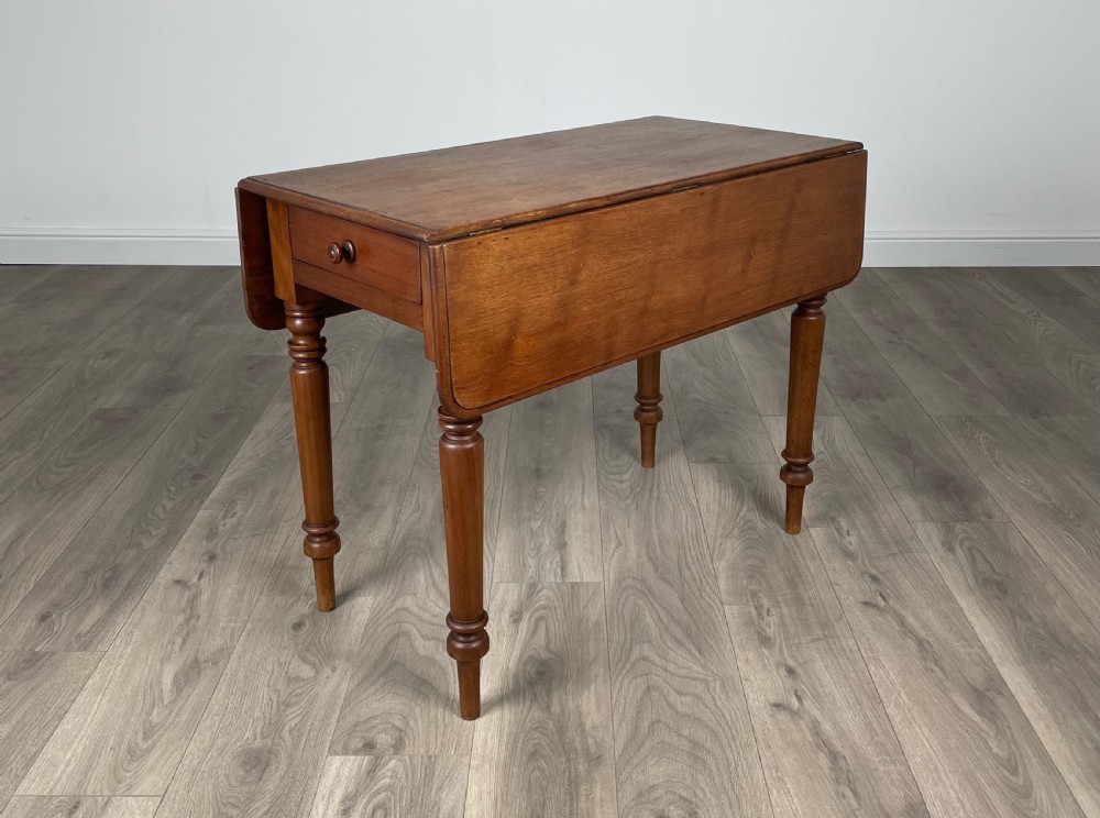 Antique 19th Century Pembroke Table In Mahogany  View II