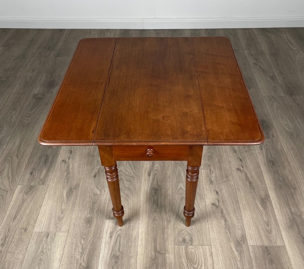 Antique 19th Century Pembroke Table In Mahogany  View V