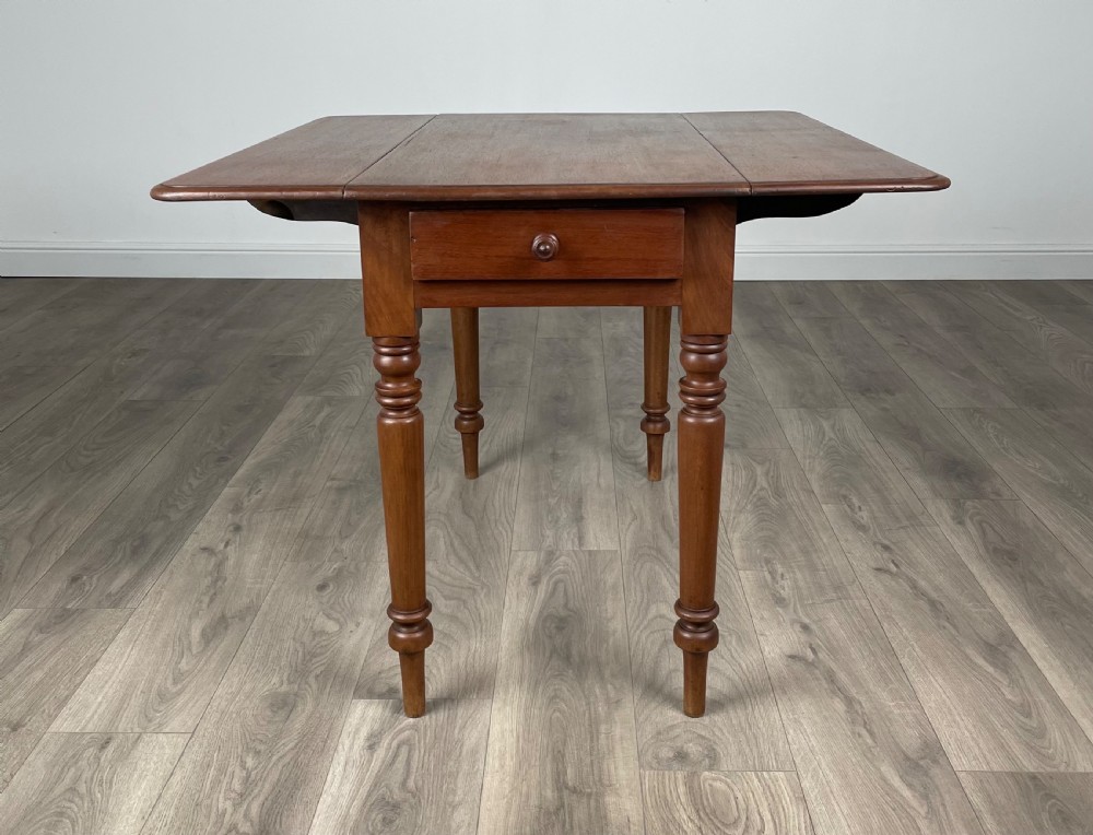 Antique 19th Century Pembroke Table In Mahogany  View VI