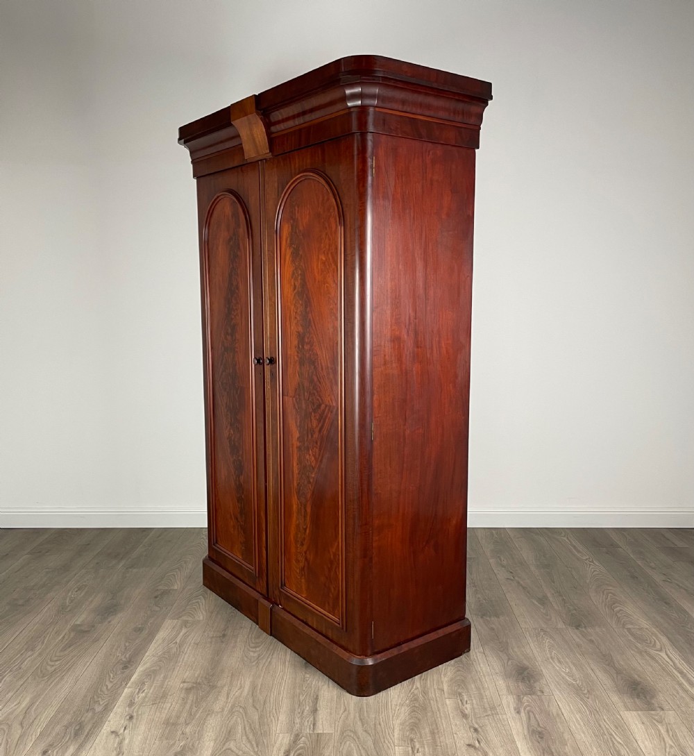 Antique 19th Century Wardrobe In Mahogany View V