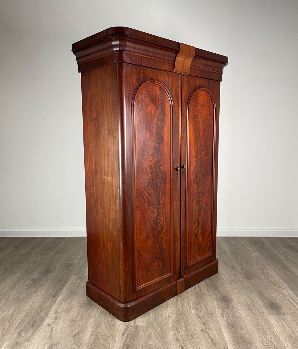 Antique 19th Century Wardrobe In Mahogany View VII