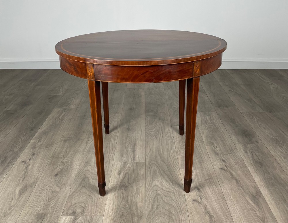 Antique 19th Century Round Inlaid Tea Table In Mahogany View V