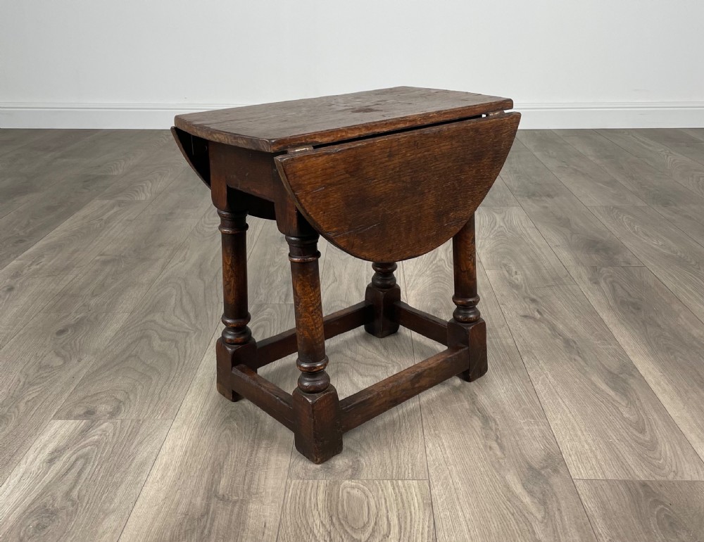 Antique 18th Century Side Table Of Small Proportion In Oak View II