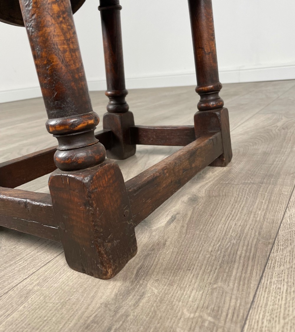 Antique 18th Century Side Table Of Small Proportion In Oak View VIII