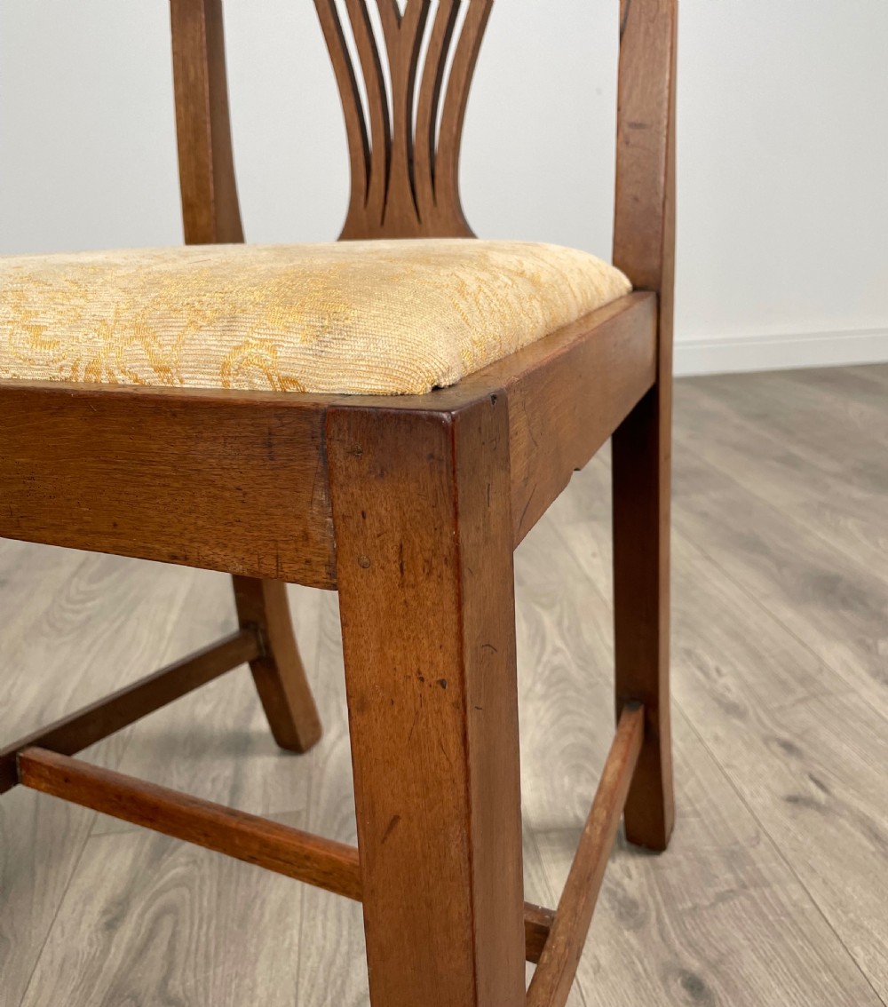 Antique 18th Century Set Of 6 Dining Chairs In Mahogany View V