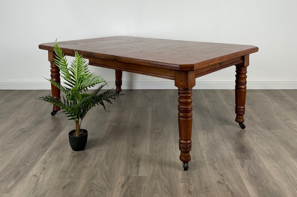 Antique 19th Century Quarter Cut Oak Dining Table