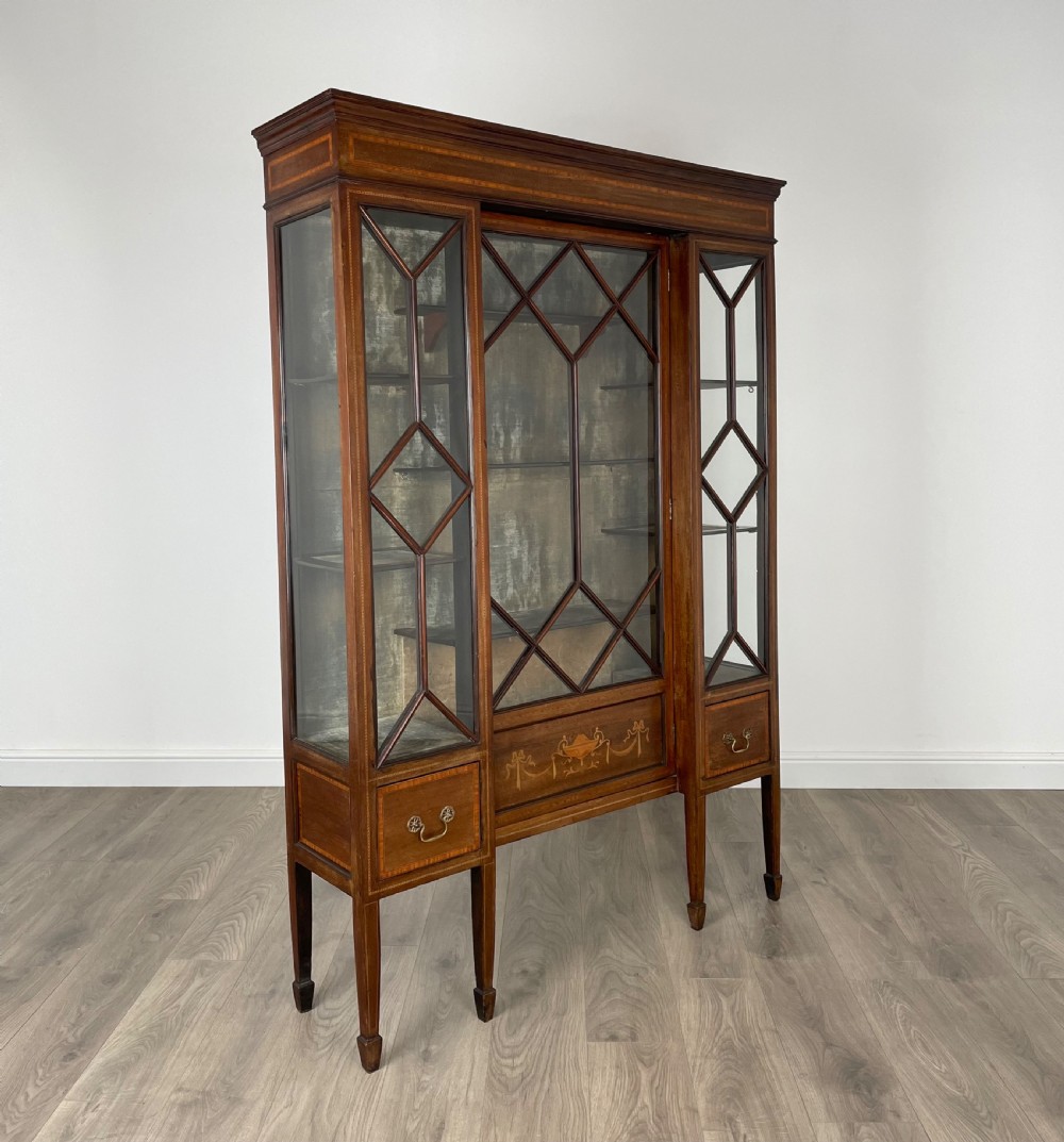 Antique 19th Century Inlaid Display Cabinet In Mahogany View X