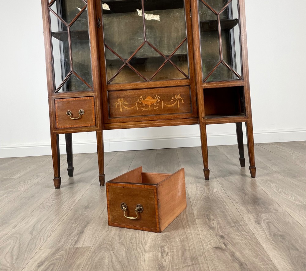 Antique 19th Century Inlaid Display Cabinet In Mahogany View XI