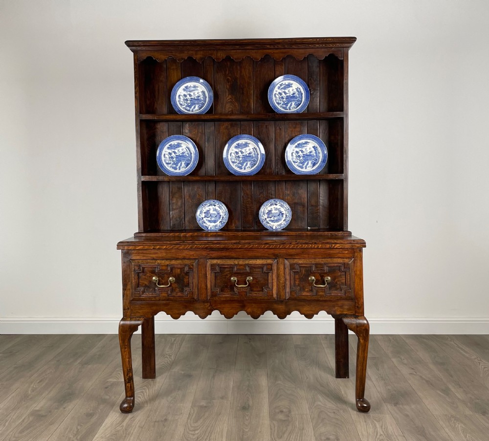 Antique 20th Century Jacobean Style Dresser In Oak