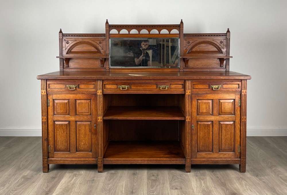 Antique 20th Century Sideboard In Oak