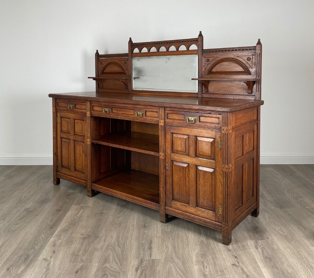 Antique 20th Century Sideboard In Oak View V