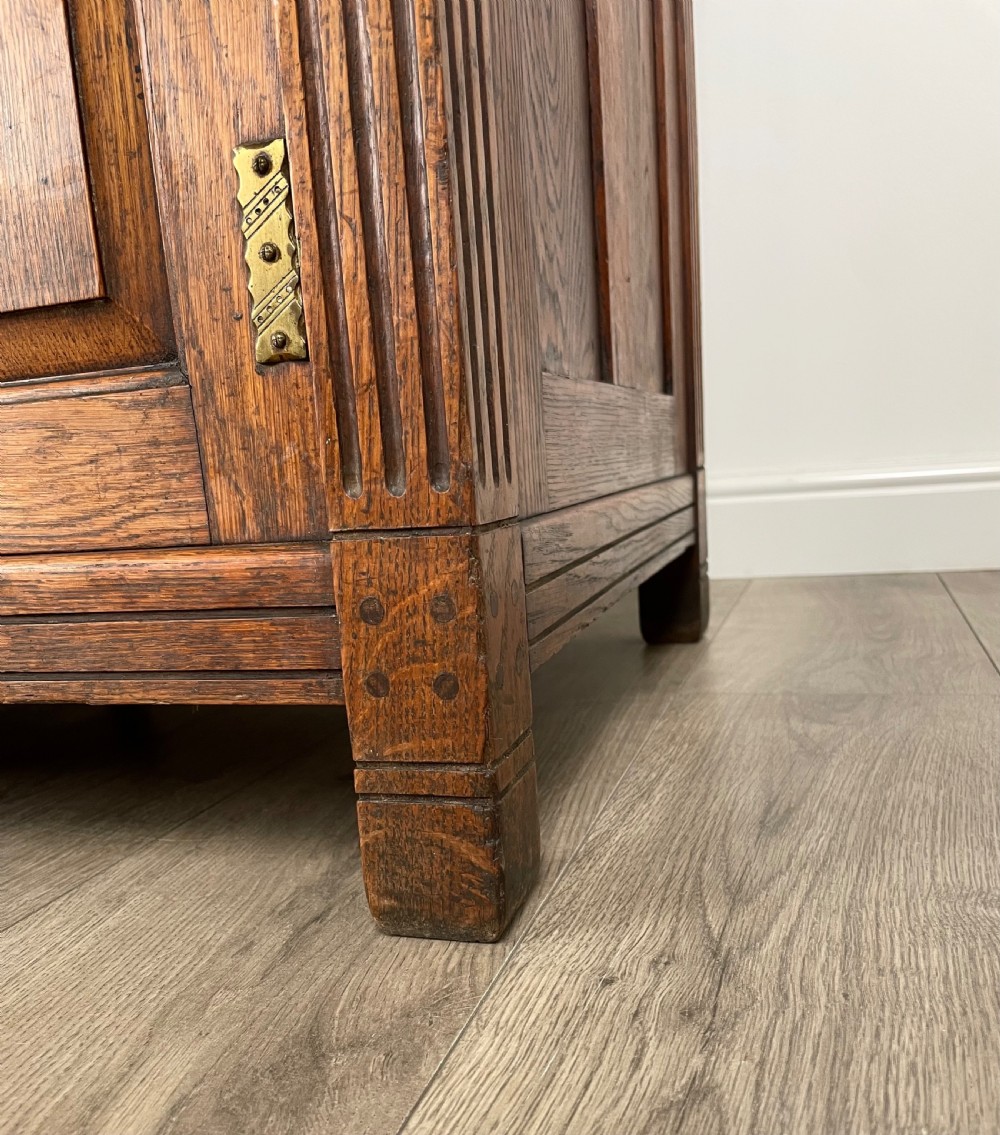 Antique 20th Century Sideboard In Oak View XIII