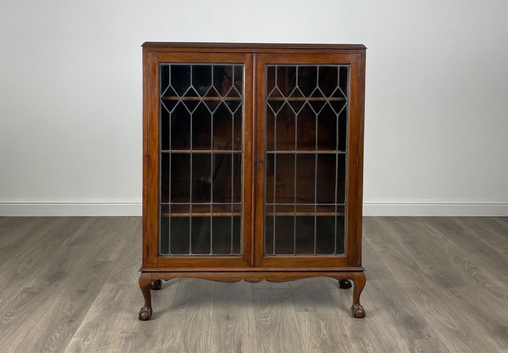 Antique 20th Century Display Cabinet In Mahogany