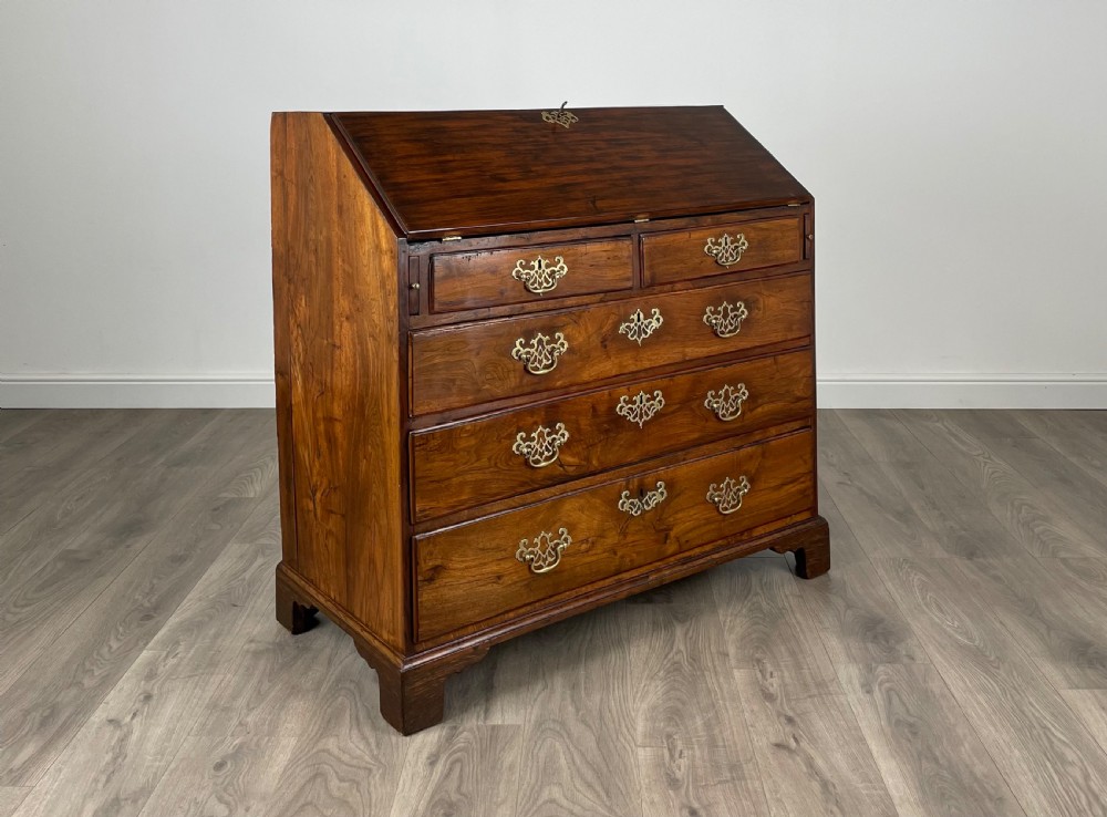 Antique 18th Century Bureau In Mahogany View IX