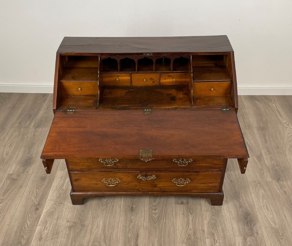 Antique 18th Century Bureau In Mahogany View XIII