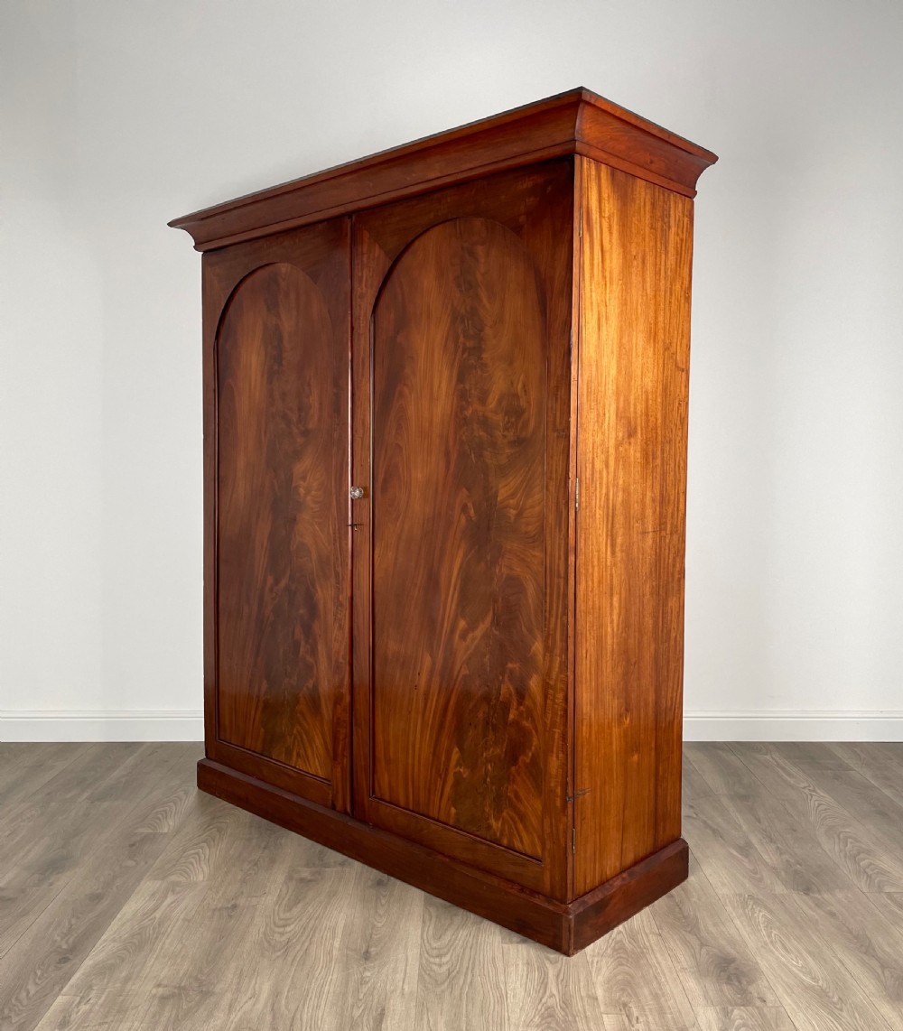 Antique 18th Century Wardrobe In Mahogany View III