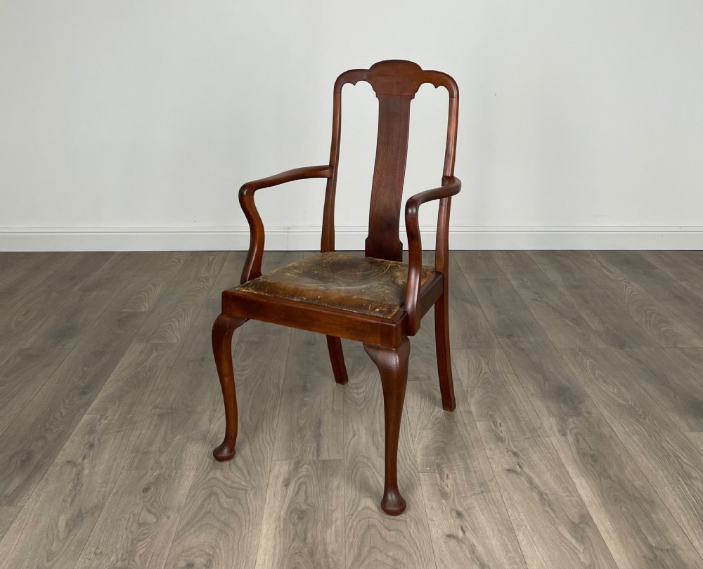 Antique 20th Century Set Of 6 Dining Chairs In Mahogany View II