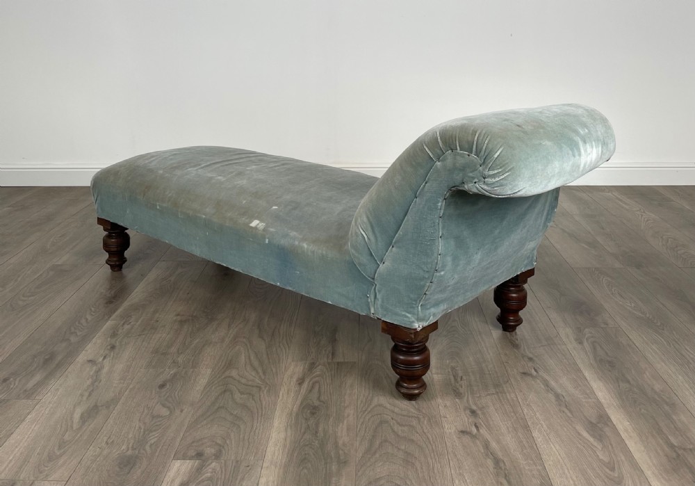 Antique 19th Century Day Bed In Mahogany View VIII