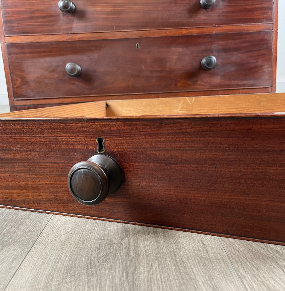 Antique Georgian Chest Of Drawers In Mahogany View XI