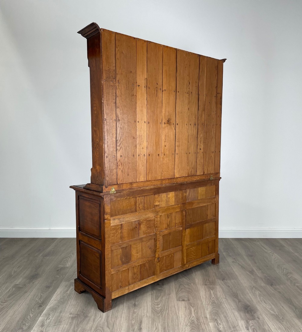 Antique 20th Century Dresser In Oak View V