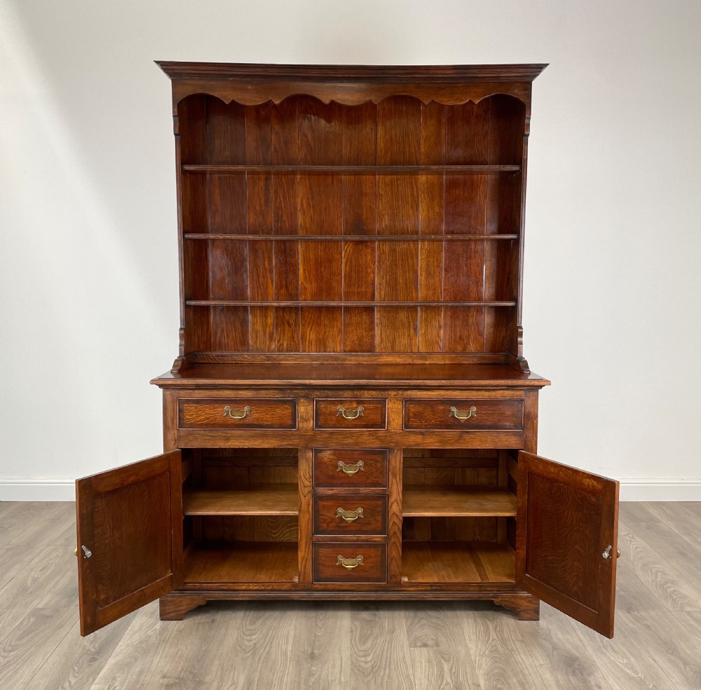 Antique 20th Century Dresser In Oak View XIII