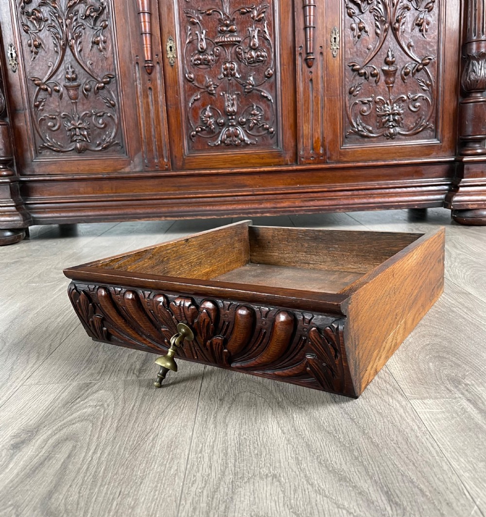 Antique Late 19th Century Heavily Carved Cupboard In Oak View X
