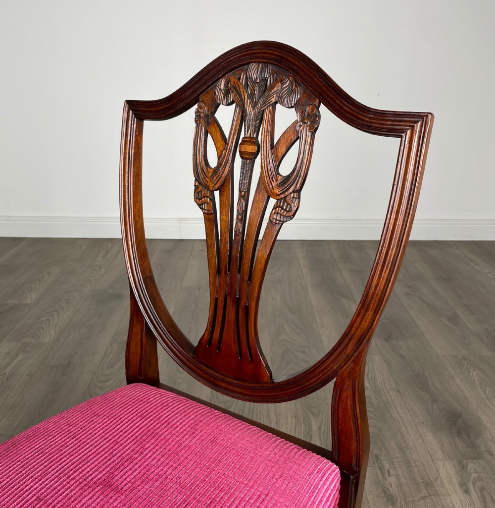 Antique 20th Century Set Of 6 Shield Back Dining Chairs View IV