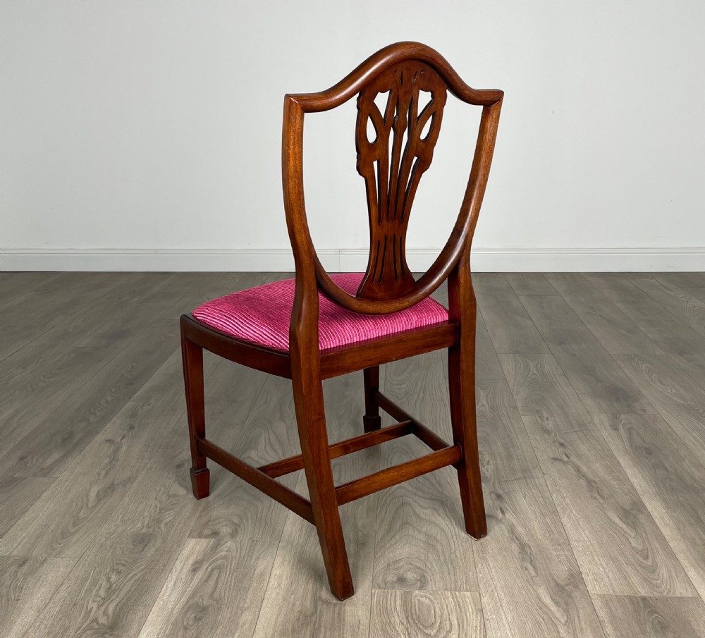 Antique 20th Century Set Of 6 Shield Back Dining Chairs View VIII