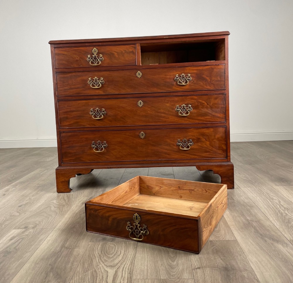 Antique 18th Century Chest Of Drawers In Mahogany ( REF AF-3049 ) View X