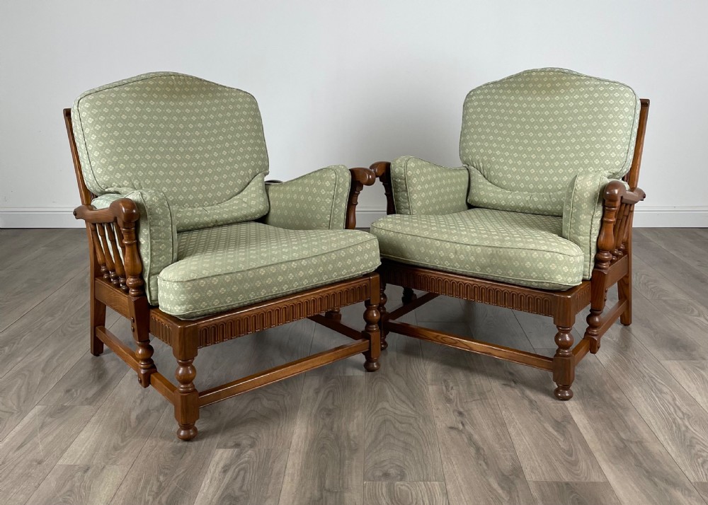 20th Century Ercol Suite In Oak View III